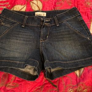 Old Navy jeans shorts size 6 ❤️